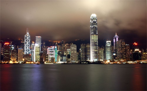 地上地下林静的结局，电视剧地上地下里的林静后来是什么结局